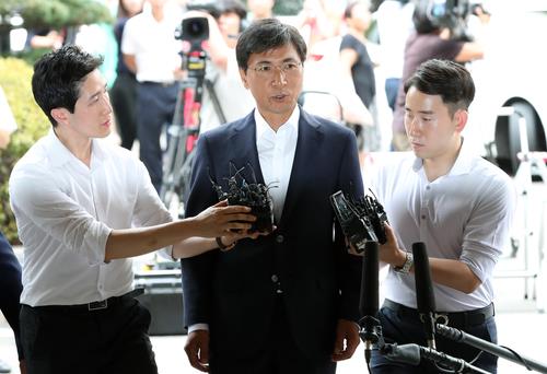김지은 입장/사진=연합뉴스
