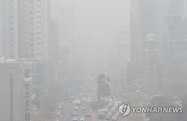 '안개인가, 미세먼지인가?'/사진=연합뉴스