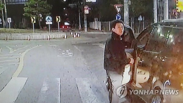시내버스 블랙박스에 찍힌 박정태 / 사진=부산경찰청 제공
