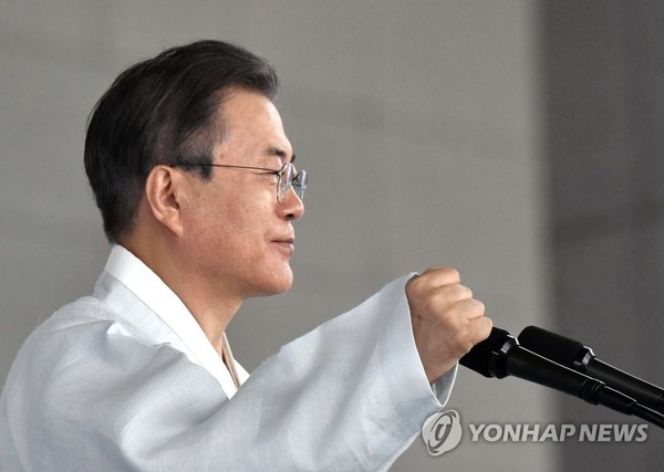 문 대통령, "우리는 할 수 있습니다" 주먹 불끈 /사진=연합뉴스