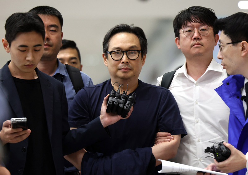 지난해 8월 강제송환 당시 유혁기 씨 (사진=연합뉴스)