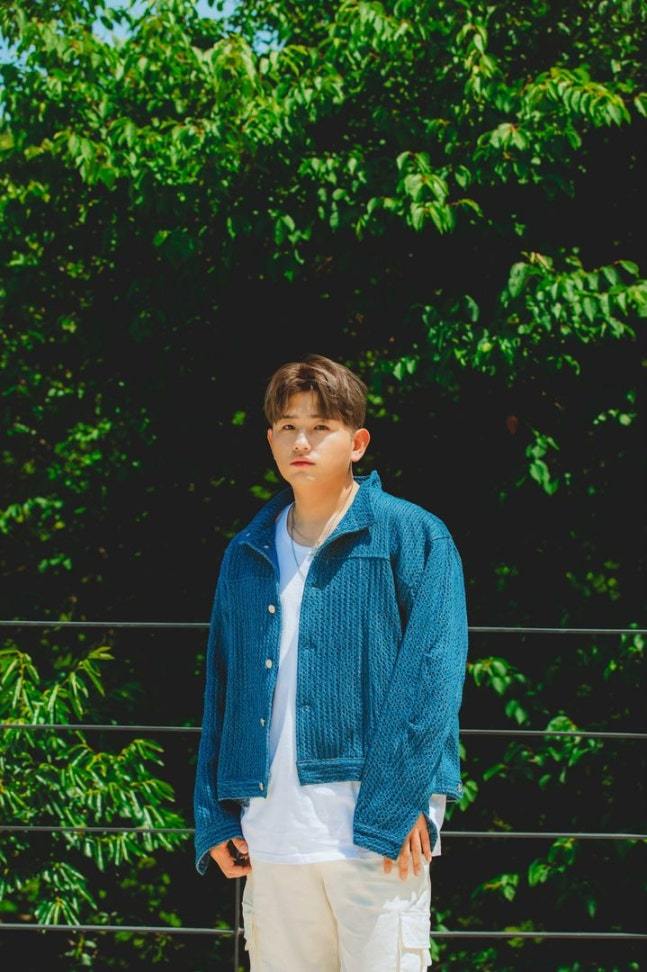 싱어송라이터 우디, '태양의 후예' 명품 OST '이 사랑' 리메이크 음원 발... - 뉴스 썸네일 이미지