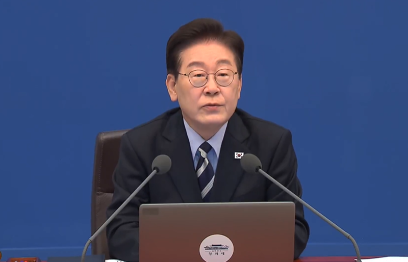대통령 지지율 34.9% 최저 기록