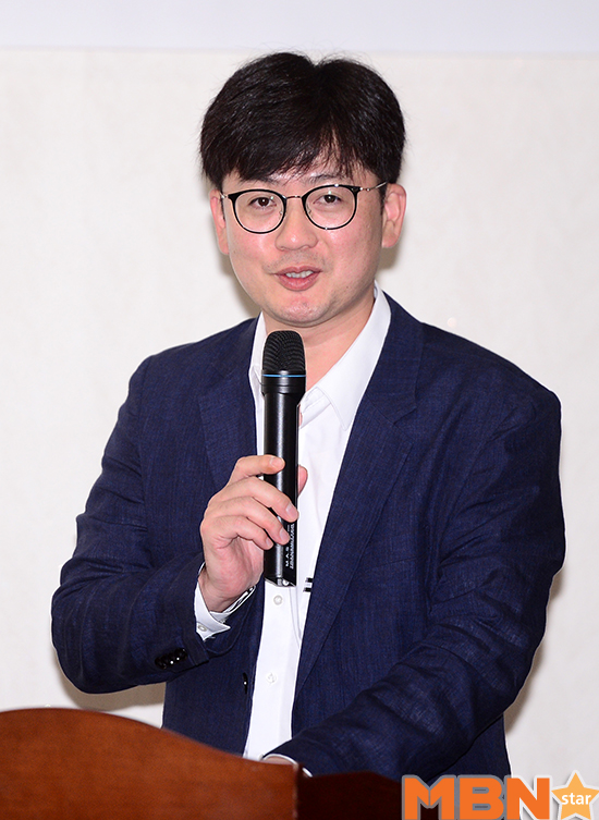 인사말하는 루틴 연예인 골프단 청주지부 송재헌 회장 [MBN포토]