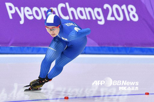 한국 박승희가 14일 강릉스피드스케이팅경기장에서 열린 2018 평창동계올림픽 스피드스케이팅 여자 1000m서 역주하고 있다. 사진(강릉)=ⓒAFPBBNews = News1