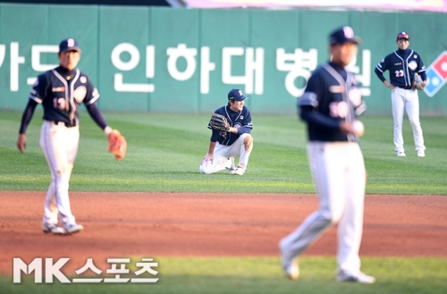 두산은 한국시리즈 5경기에서 실책 7개를 기록했다. 사진(인천)=천정환 기자