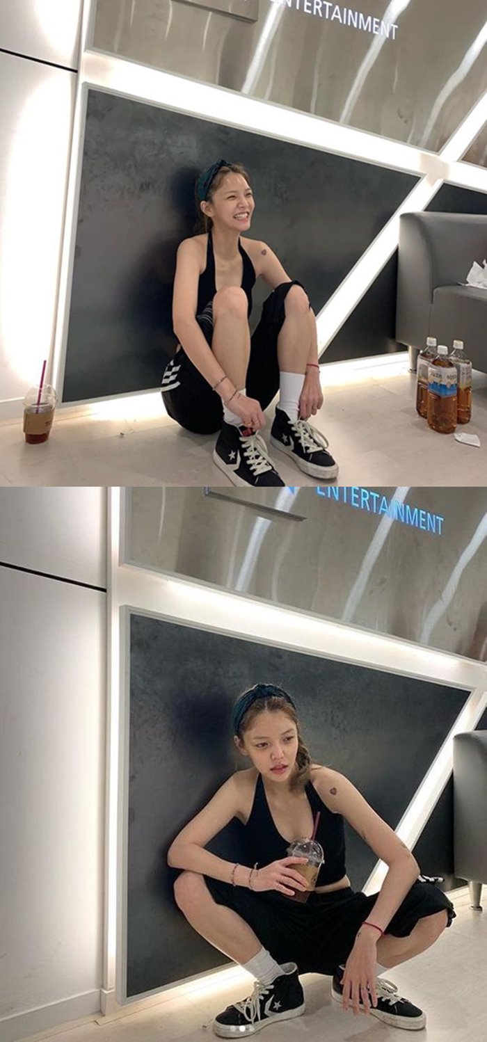 AOA 지민, 또 깡마른 몸매...그래도 `환한 미소`