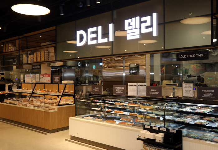 숙성초밥·가성비 중식까지…대형마트 먹거리 매장의 진화