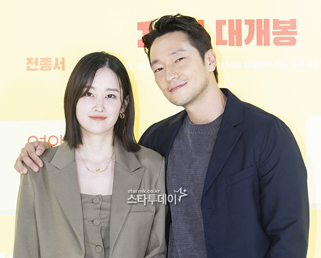 [포토]손석구-전종서, 다정한 어깨동무