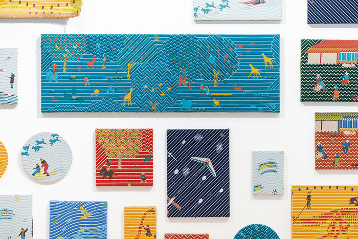 [Gallery] 천 위에 펼쳐진 상상의 세계...전시 '히무로 유리 오늘의 기쁨... - 뉴스 썸네일 이미지