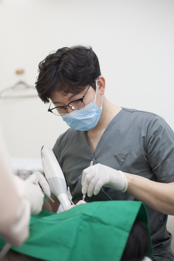 매경헬스 건강스펀지 치과 자문의 황재호 대표원장(클리어치과)