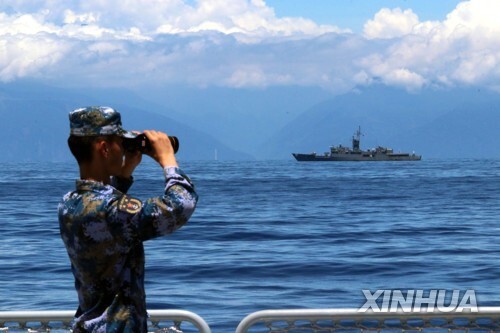 대만 해안선 근처까지 접근한 중국 군함 / 사진=연합뉴스
