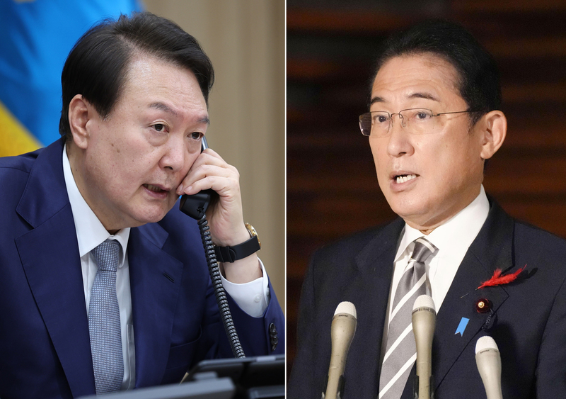 윤석열 대통령이 6일 오후 서울 용산 대통령실 청사에서 기시다 후미오 일본 총리와 통화하고 있다. 오른쪽은 기시다 총리가 윤 대통령과 통화 후 관저에서 기자들의 질문에 답하는 모습...