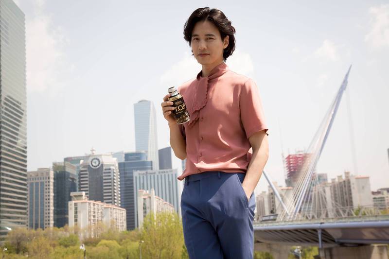 배우 원빈이 16년간 모델을 맡아온 맥심 티오피(T.O.P)가 새로운 얼굴을 발탁했다. / 사진=동서식품 제공