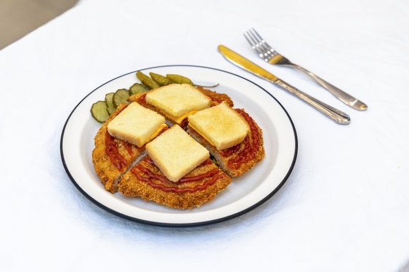 경북 칠곡의 미군 부대 앞에 자리한 한미식당의 대표 음식