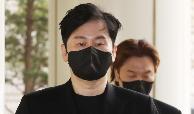 YG 양현석, '명품시계 불법 반입' 부인…