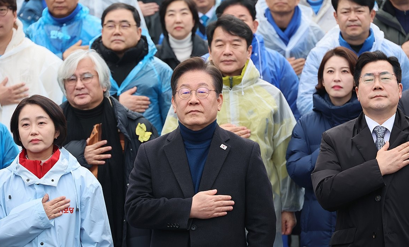 이재명 더불어민주당 대표가 1일 서울 종로구 안국동 사거리에서 열린