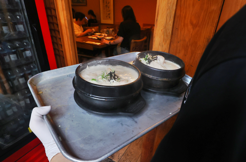 찜통 더위에 밥상 부담↑…삼계탕·자장면 가격 줄줄이 인상