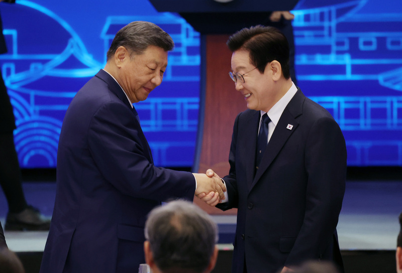 한국에 'AI 러브콜'…중국, AI 공동전선 구축 제안