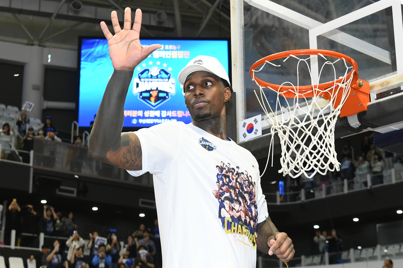 지난 2023-2024 시즌 KCC에서 뛴 라건아 / 사진=KBL
