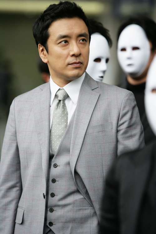 김승우, 10년 만에 호텔리어 컴백? - MBN