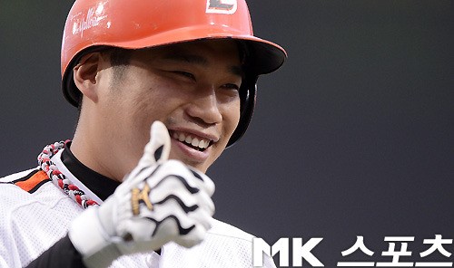 최진행이 4번 타자의 힘으로 팀의 연패를 끊었다. 사진=MK스포츠 DB <br />