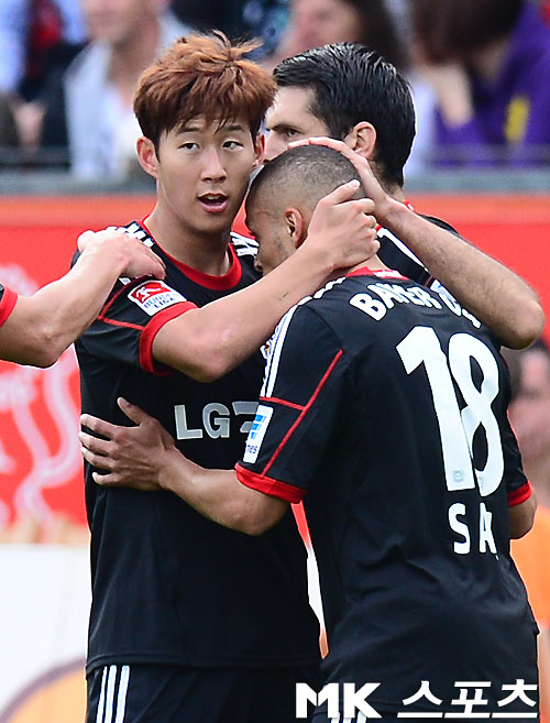 손흥민은 19일 오전(한국시간) 열리는 2013-14시즌 UEFA 챔피언스리그 16강 파리 생제르망과 1차전에 선발 출전한다. 사진=MK스포츠 DB
