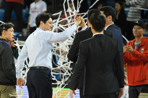 서울 SK가 연장 승부 끝 챔피언결정전 3차전에서 원주 DB를 제압했다. 사진=KBL 제공