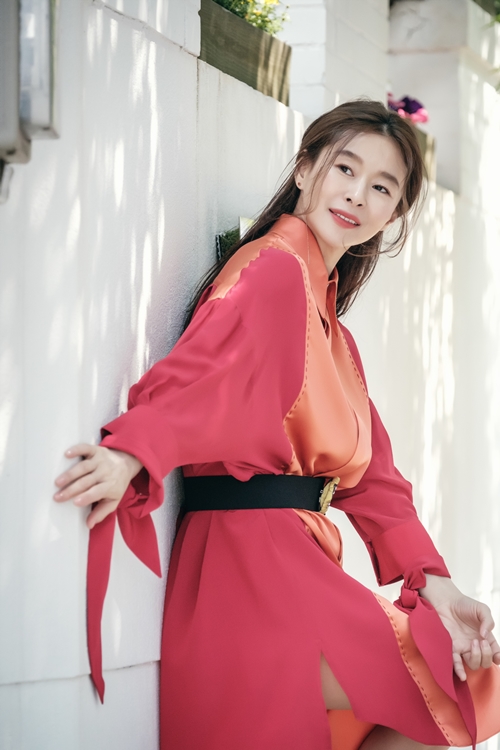 키스 먼저 할까요 예지원과 인터뷰를 진행했다.