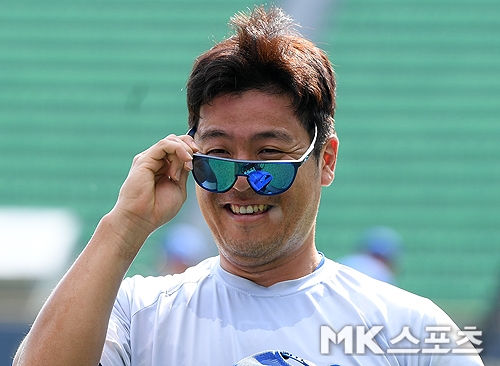 삼성 라이온즈 강민호가 황당한 견제사로 비판의 대상이 되고 있다. 사진=MK스포츠 DB