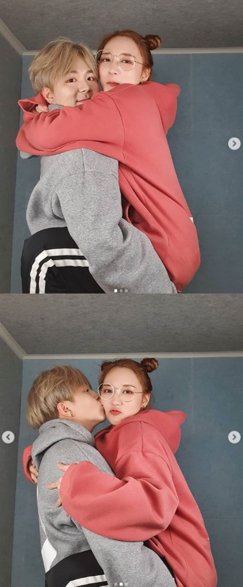 문에스더 열애 송유진 사진=문에스더 인스타그램