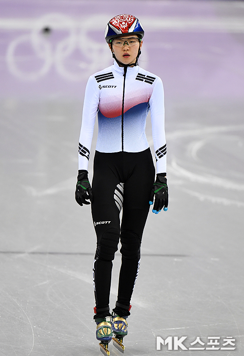 심석희가 2018 평창동계올림픽 여자쇼트트랙 1500m 예선 탈락 후 아쉬워하고 있다. 사진=천정환 기자