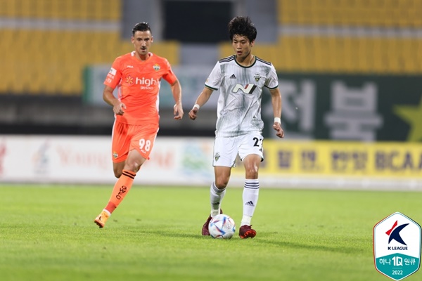 류재문의 헌신과 투혼이 빛난다. 사진=한국프로축구연맹 제공