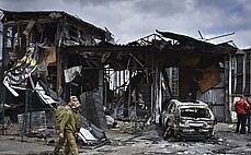 러, 우크라 또 폭격...'4민간인 사망 등 피해 속출'