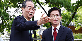 김문수-한덕수, AI는 누구 손 들까