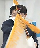 ＇어린 나이＇ 지적에…