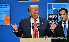 트럼프 '이스라엘·이란, 무력충돌 곧 재개할 수도'